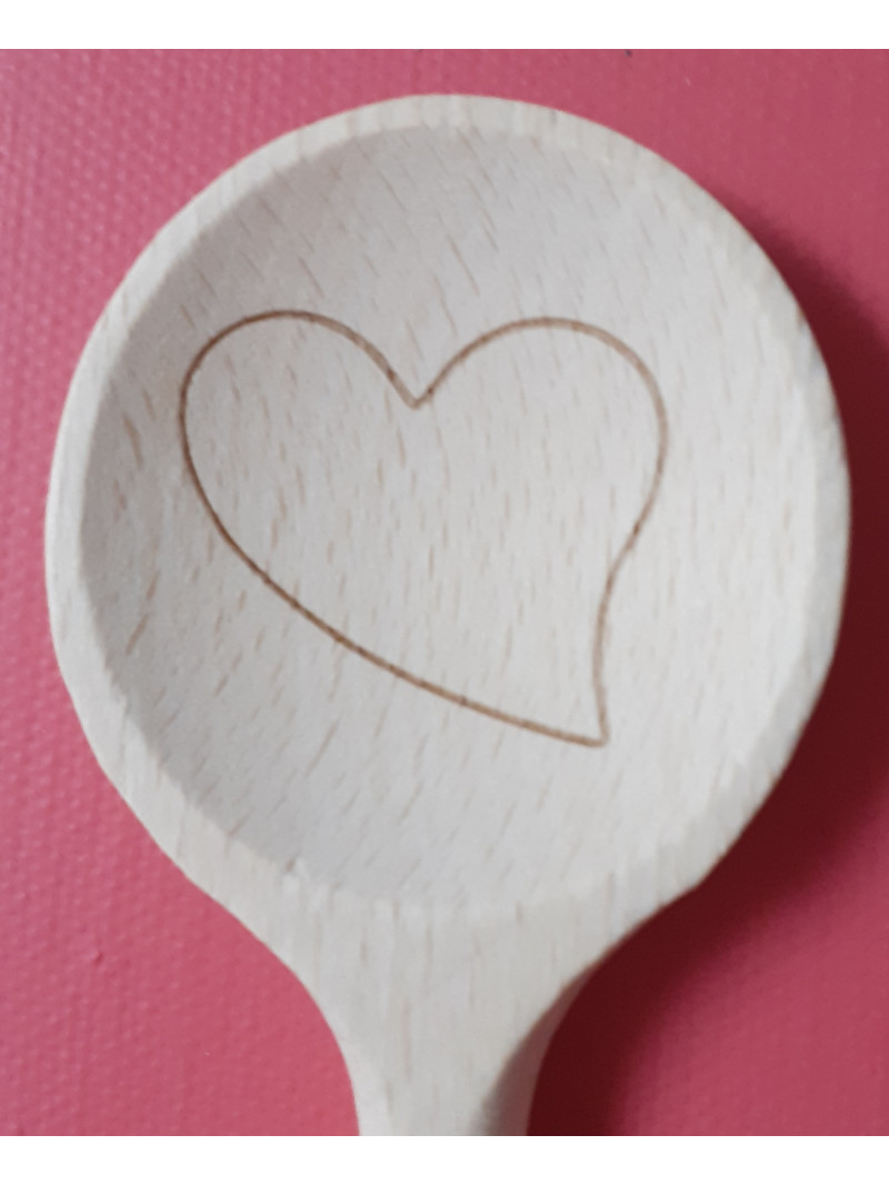 Cuillère en bois motif coeur